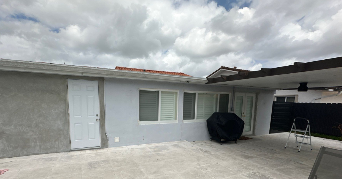 Stucco siding on South Florida home