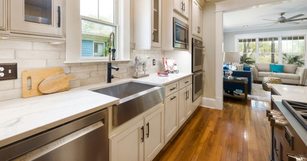 Cabinet Painters Near me